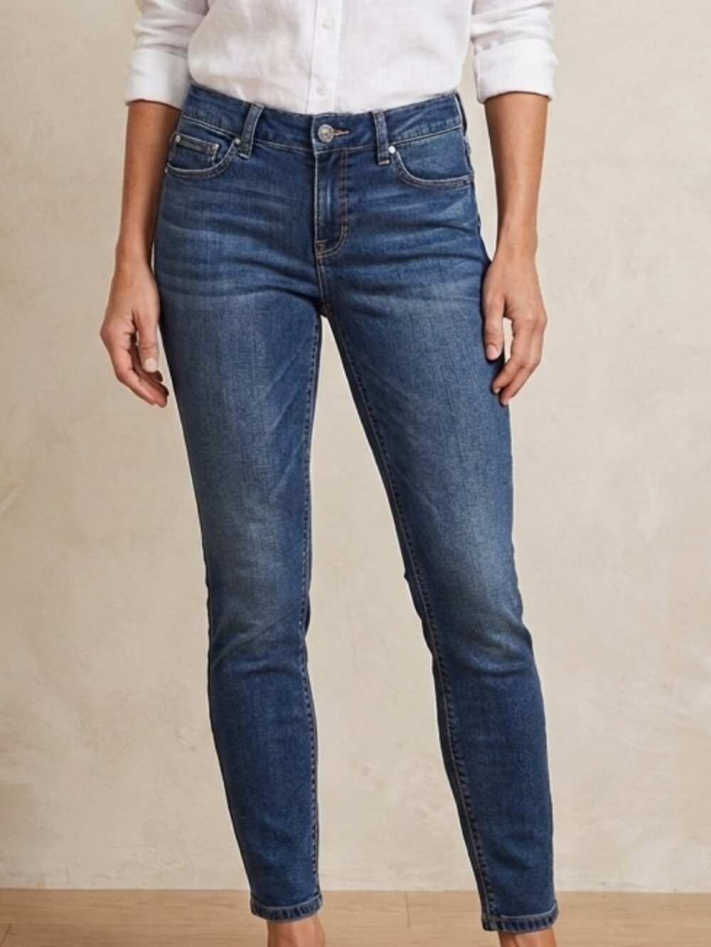 White House Black Market Slim Skinny Indigo Jeans - Size Small
